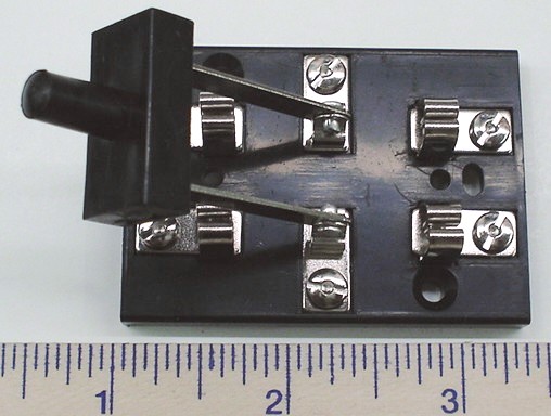  VOLTS DC KNIFE SWITCH-CHROME PLATED SCREWS & CONTACTS-BLACK PLASTIC BASE 